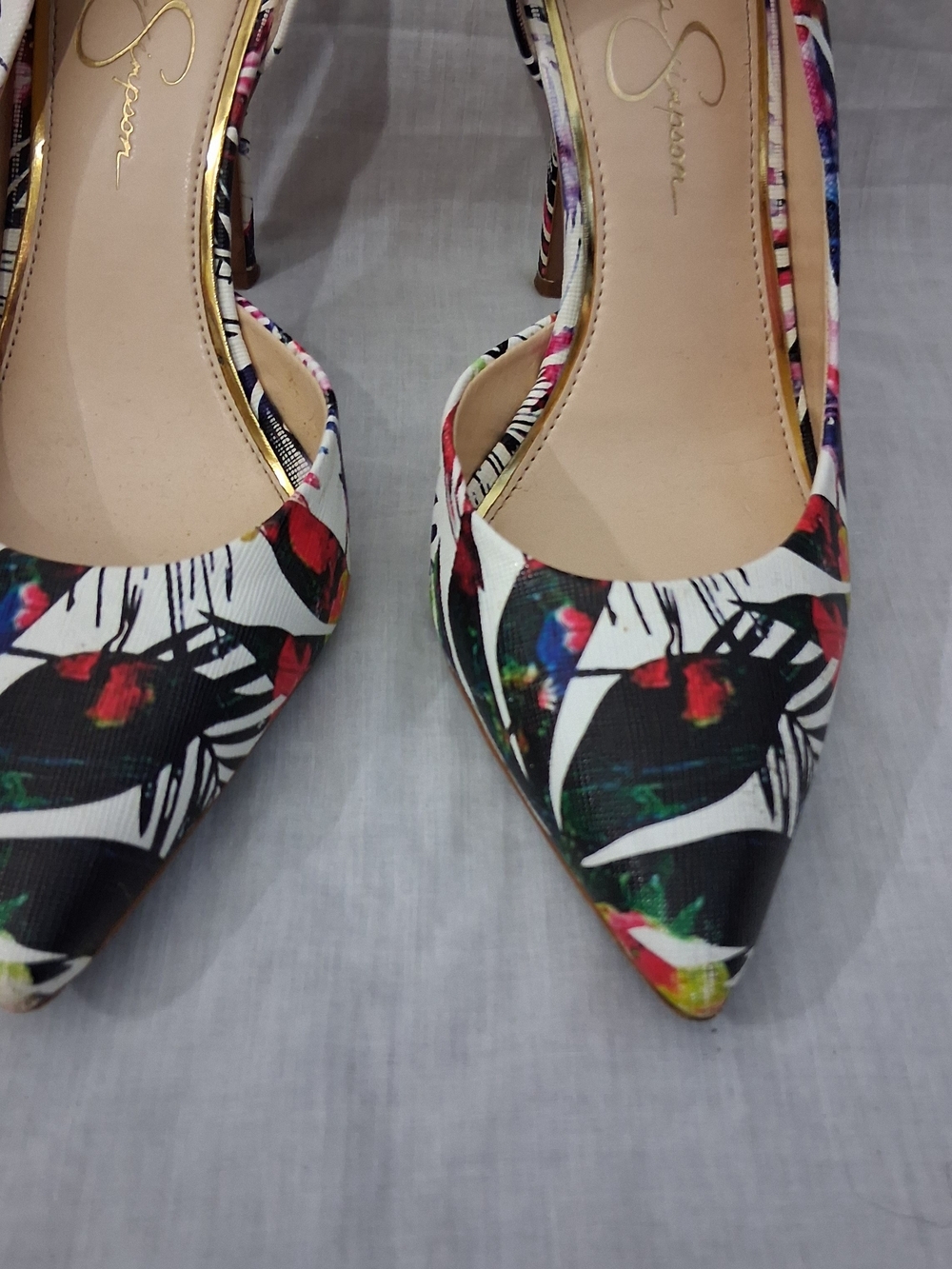 Jessica Simpson Tropical Print Pointed Toe Pumps - White Multicolor - Picture 6 of 7